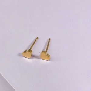 CLOSET REHAB Jewelry - 🆑 Gold Heart Studs CLOSET REHAB Jewelry - 🆑 Gold Heart Studs